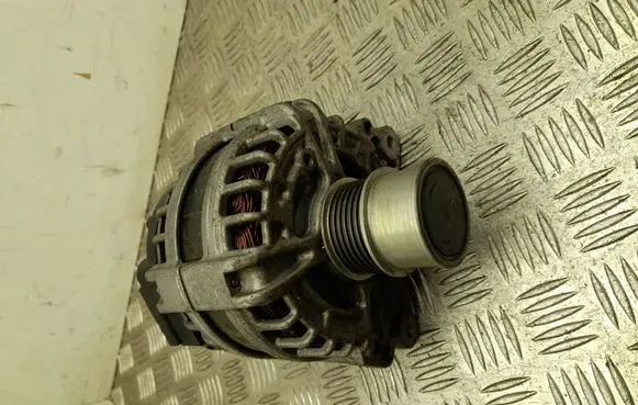 Volkswagen Golf VIII Generator/alternator 05E903027B
