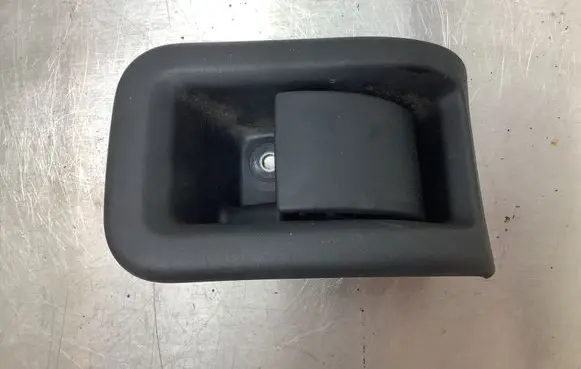 Volvo V70 Engine bonnet (hood) release handle 30779851