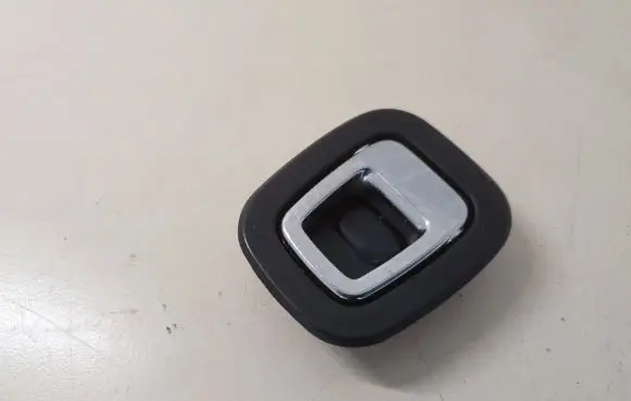 Peugeot 508 Tie down hook / loop 96724240ZE