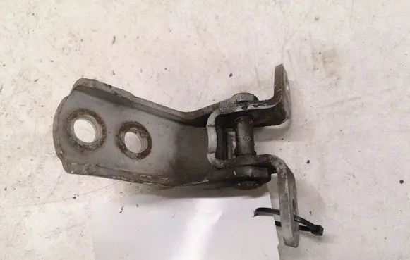 Toyota Avensis Verso Front door upper hinge