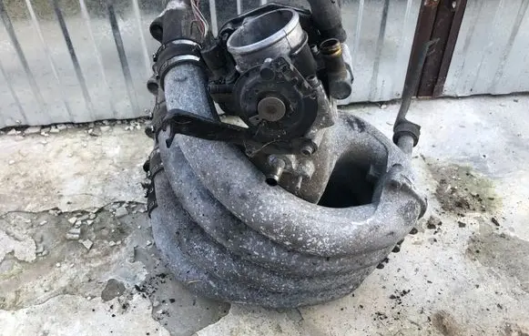 Audi A4 S4 B5 8D Intake manifold