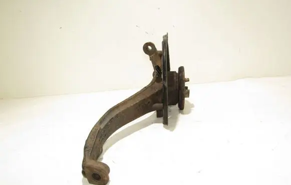 Volkswagen Touareg I Front wheel hub