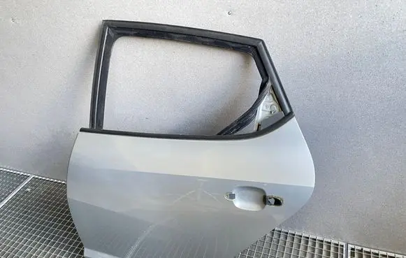 Rear door
