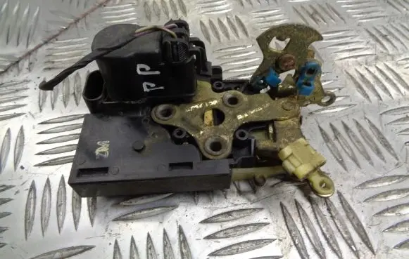 Chevrolet Lacetti Front door lock