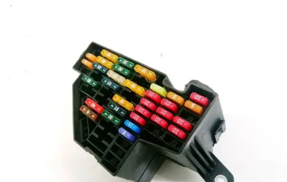 Volkswagen PASSAT B7 Fuse box set