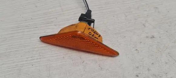 Ford Focus Front fender indicator light XS4H3K354A