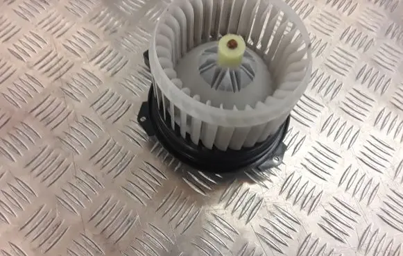 Mitsubishi Space Star Heater fan/blower AE1421