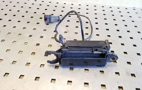 Audi A8 S8 D2 4D Front door exterior handle 4A0837206F