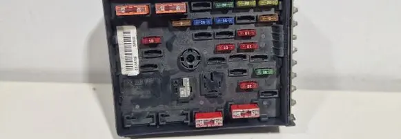 Volkswagen PASSAT B6 Fuse module 3C0937125
