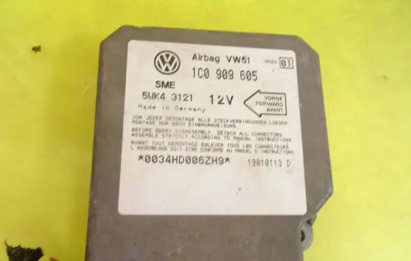 Volkswagen Sharan Airbag control unit/module 1C0909605