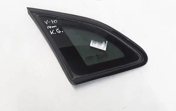 Volvo V40 Rear side window