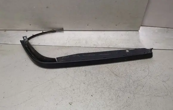 Mercedes-Benz C W202 Under headlight/headlamp trim 2028260477 2028260277