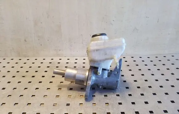Audi A6 C7 Master brake cylinder 8K0611301A