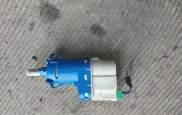 Ford Galaxy Brake pedal sensor switch aast9c872aa 000193 108409V01