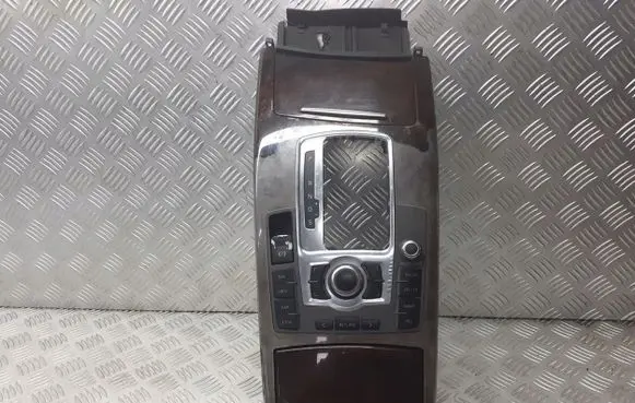 Audi A6 S6 C6 4F Center console 