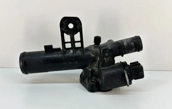 Nissan Qashqai Thermostat/thermostat housing V702183C04B8 558751