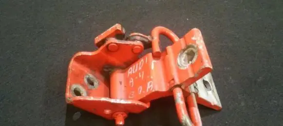 Audi A4 S4 B5 8D Rear door lower hinge