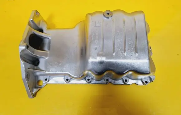 Opel Corsa D Oil sump 9128621