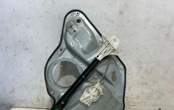 Volkswagen Golf V Rear window lifting mechanism without motor 1K9839756A