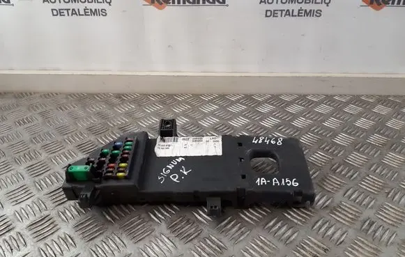 Opel Signum Fuse module 13223679