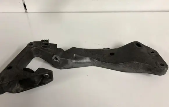 BMW X1 E84 Gearbox mounting bracket 2231676928