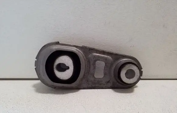 Nissan Qashqai J12 Engine mount bracket 113606LA0A
