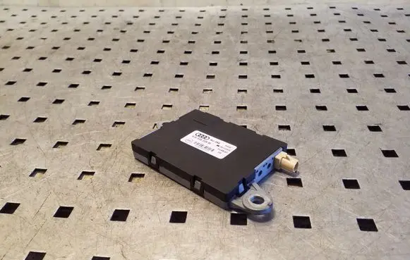 Audi TT TTS Mk2 Aerial antenna amplifier 8J8035225M 50110025