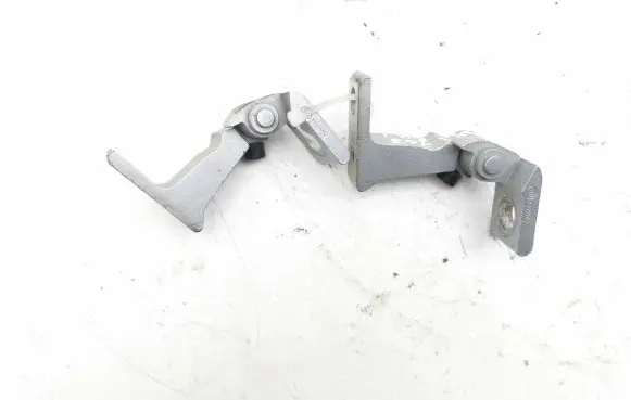Audi Q2 - Front door hinge set 