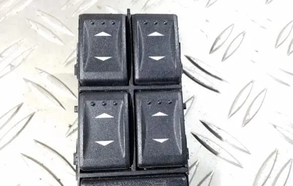 Ford Mondeo Mk III Electric window control switch 3S7T14A132BA 03163453