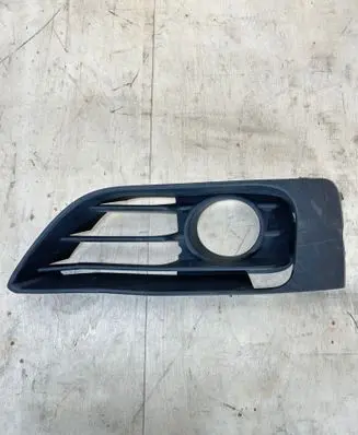 Front bumper lower grill