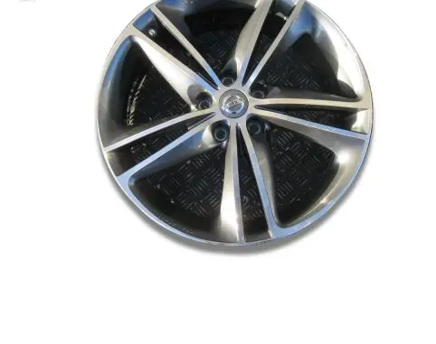 Nissan X-Trail T32 R19 alloy rim 