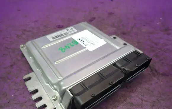 Nissan Murano Z50 Engine control unit/module ECU MEC63691
