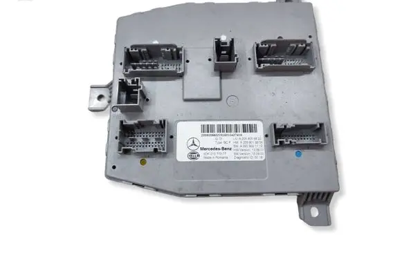 Mercedes-Benz C W205 Comfort/convenience module A2059006822