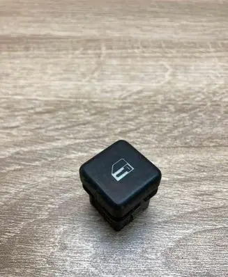 BMW 5 E39 Central locking switch button 8360828