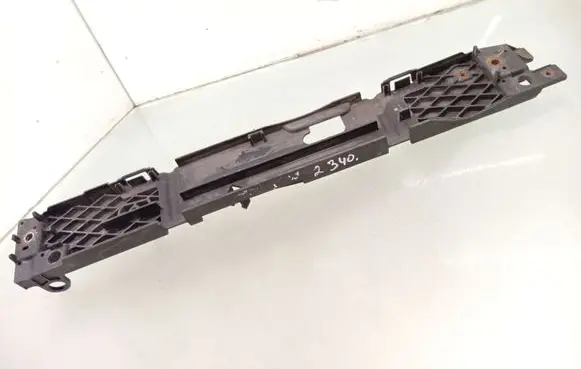 Toyota Auris 150 Front bumper mounting bracket MF122410150