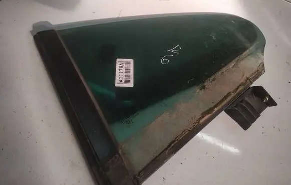 Volkswagen PASSAT CC Rear vent window glass AS3
