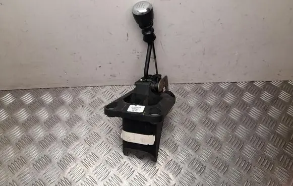 Jeep Compass Gear shifter/selector 05106041AB