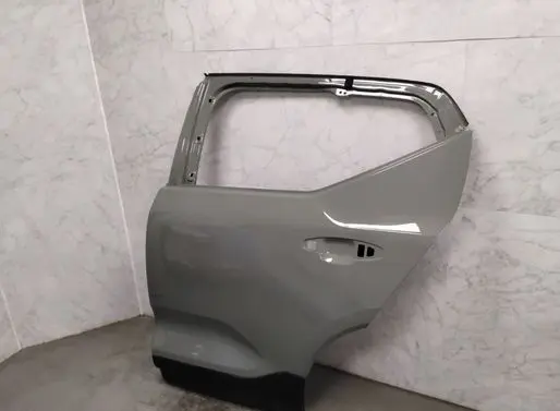 Volvo XC40 Rear door 