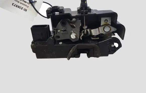 Opel Antara Front door lock A046818