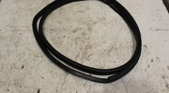 Subaru Legacy Rubber seal loading door LEGACYIV