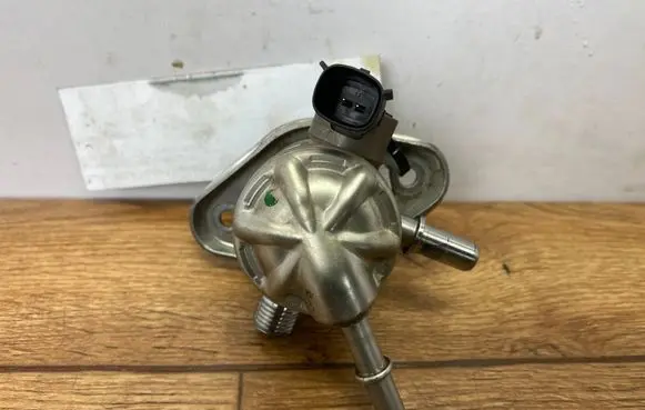 Ford Escape IV Mechanical fuel pump HX7G9D376AAP HX7G9D376AA