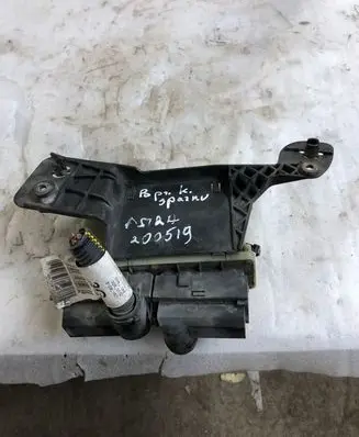 Opel Astra G Coolant fan relay 9685371