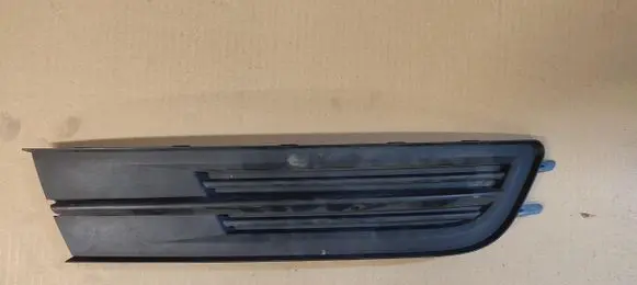 Volkswagen PASSAT B8 Front bumper lower grill 3G0853666B
