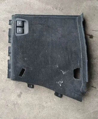 Trunk/boot lower side trim panel