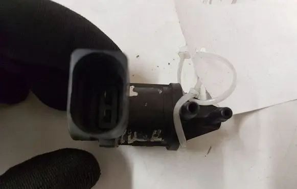 Volkswagen PASSAT B6 Turbo solenoid valve 1K0906283A