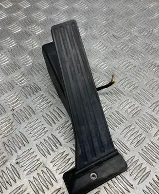 BMW 1 E81 E87 Accelerator throttle pedal 6793743 12037313 6PV00937921
