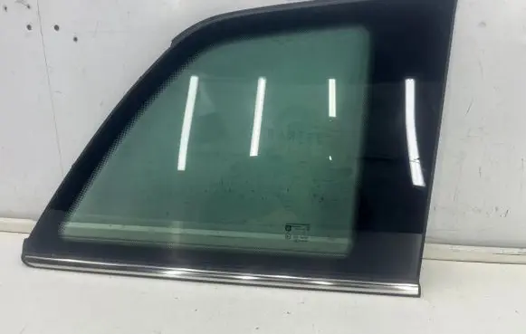 Opel Zafira B Front vent window/glass (coupe) 13123940
