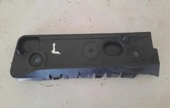Audi A4 S4 B6 8E 8H Front bumper mounting bracket 8E0807283