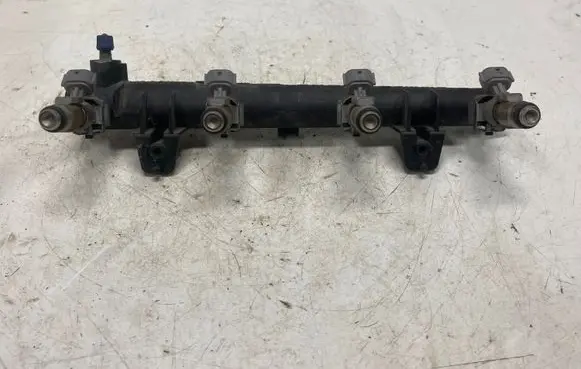 Peugeot 207 Fuel injectors set 9644224380 9652451580
