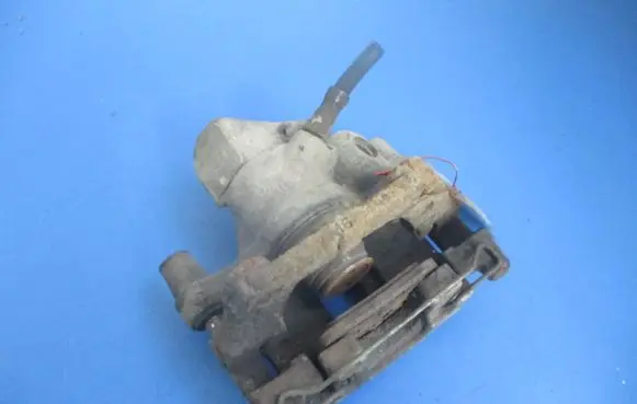 Ford Focus C-MAX Rear brake caliper